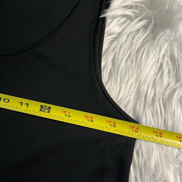 Eileen Fisher 💯% Silk, minimalist, Classic, corp core, preppy, sleeveless shirt - Picture 6 of 7